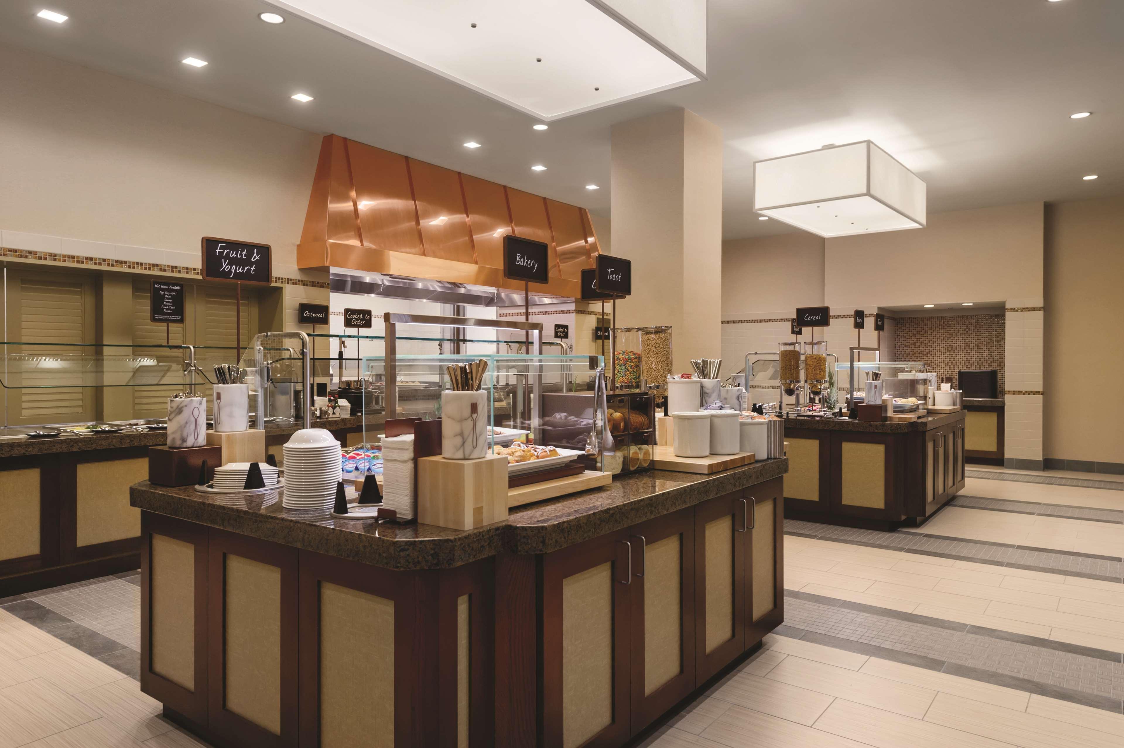 Embassy Suites By Hilton Orlando Lake Buena Vista South Kissimmee Restaurant foto